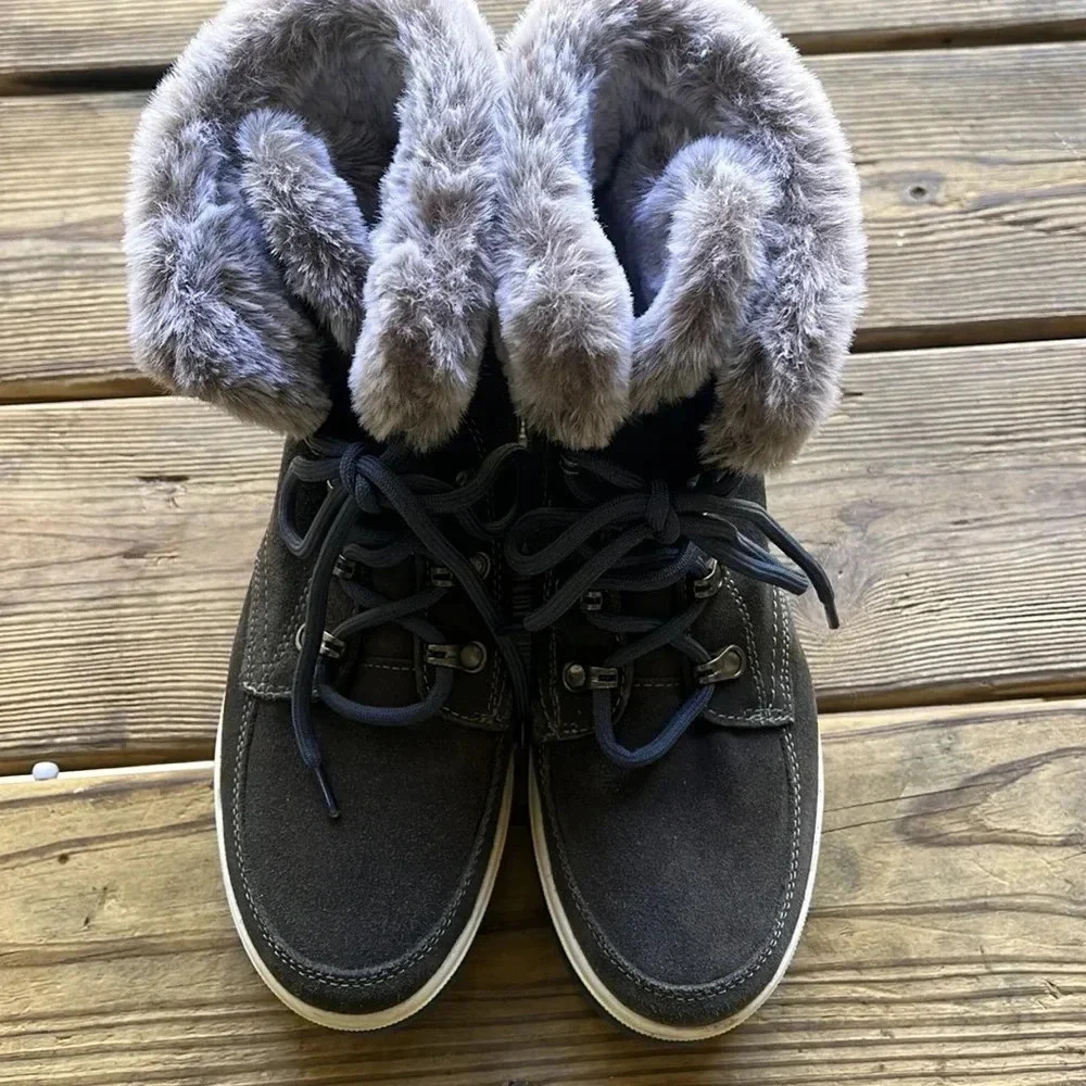 Cougar gray suede boots size 7 - Picture 7 of 7